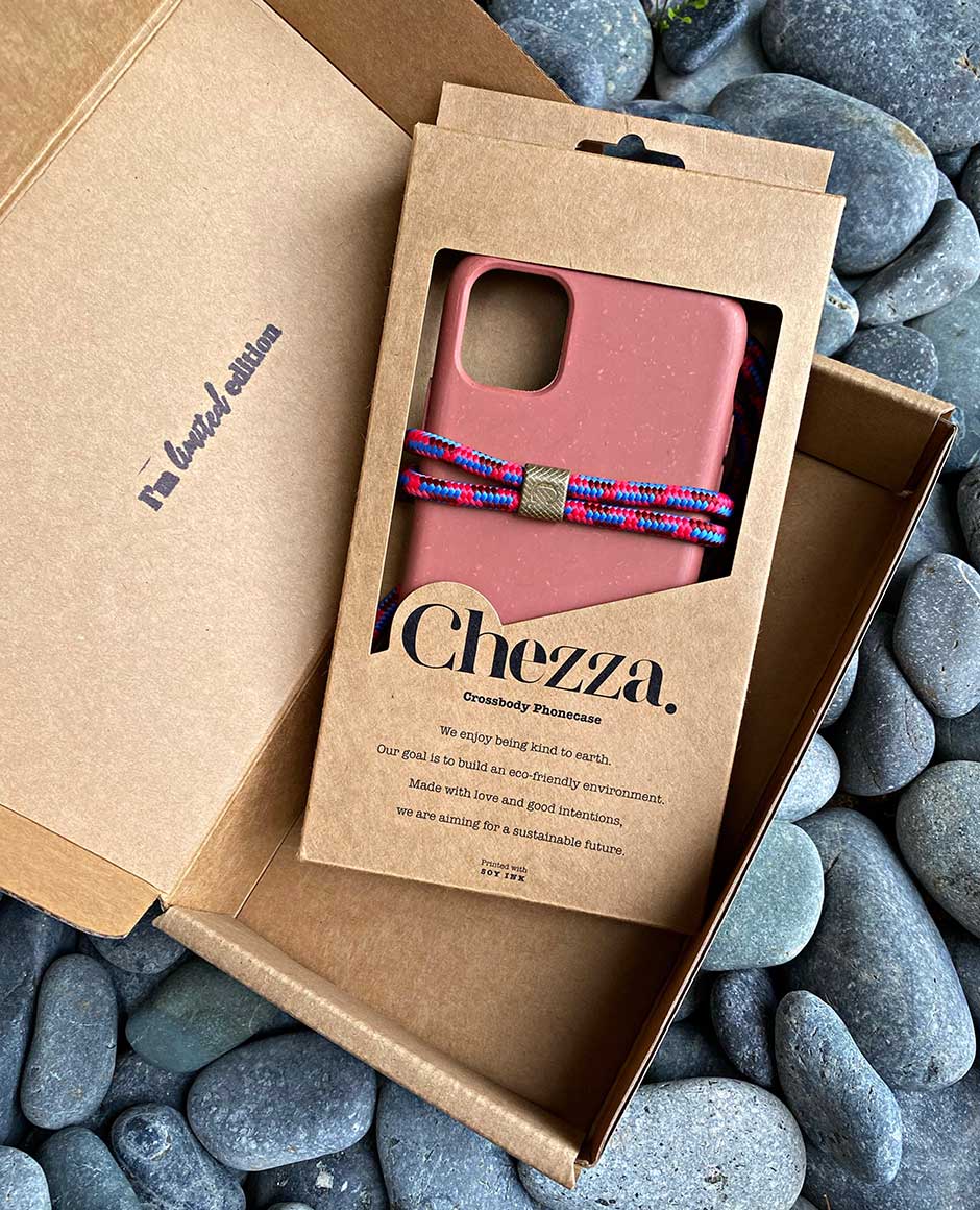 Chezza Custom Kraft Phone Case Packaging