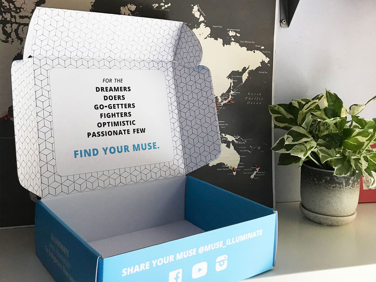 Muse Illuminate custom mailer box opened