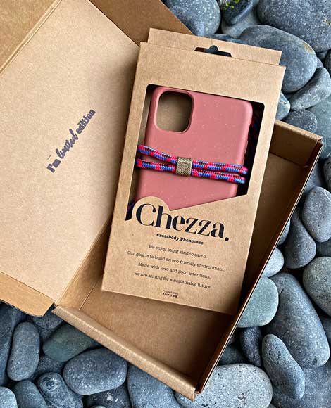 Chezza custom phone case packaging kraft