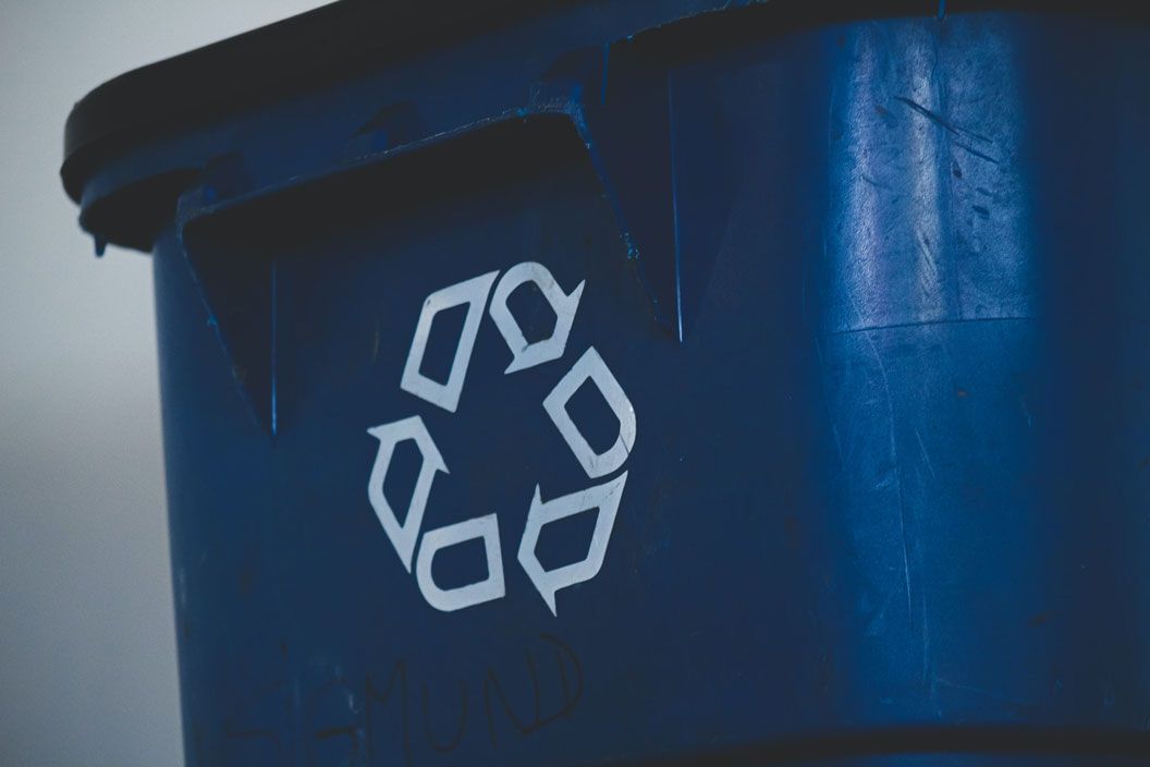 Recycling bin zoomed in