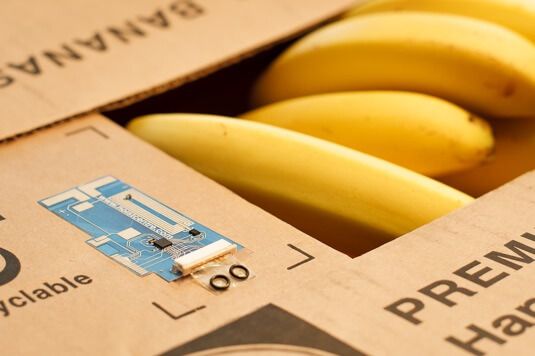 Smart packaging shipping carton