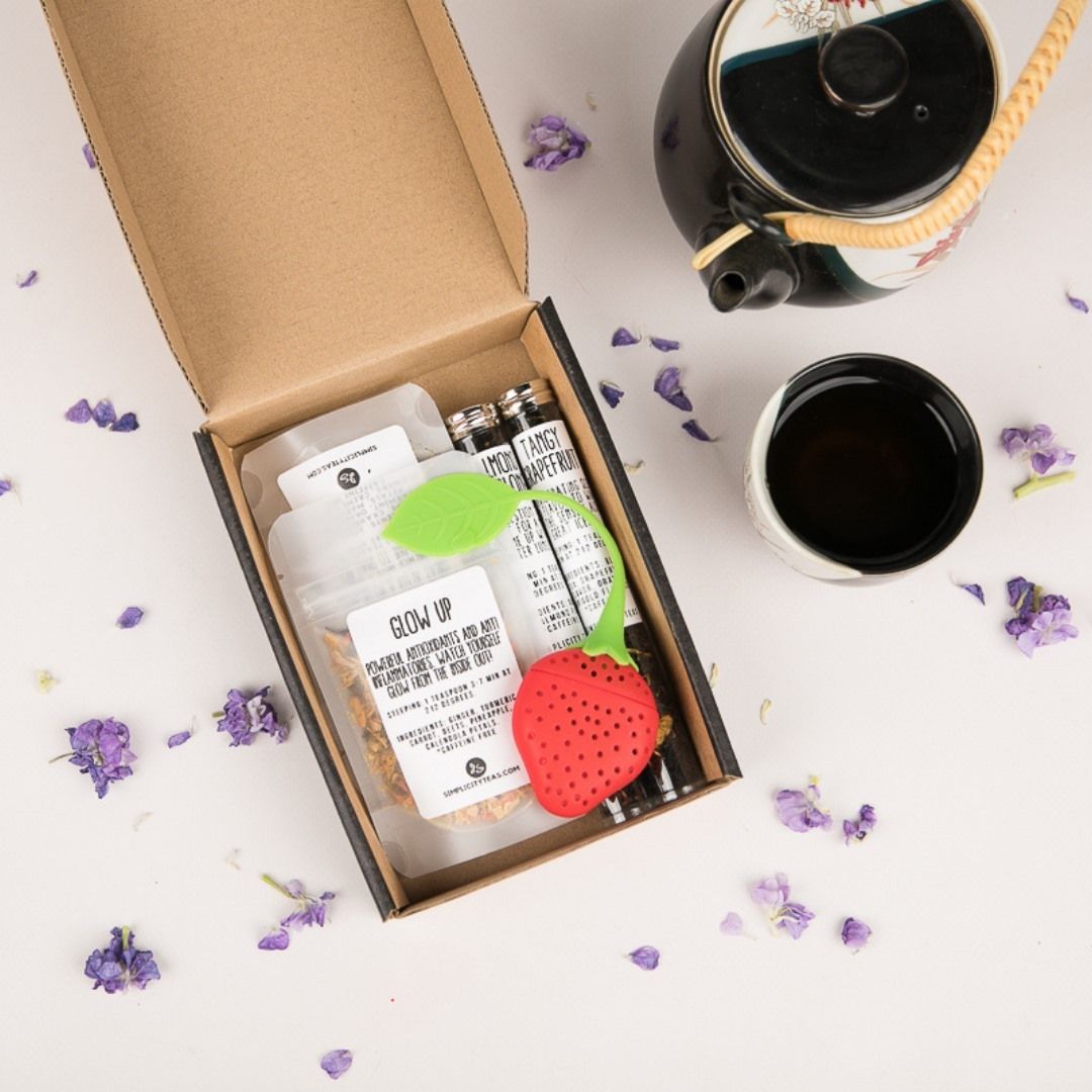 https://packmojo.com/blog/images/2023/06/simplicity-teas-kraft-mailer-box.jpg