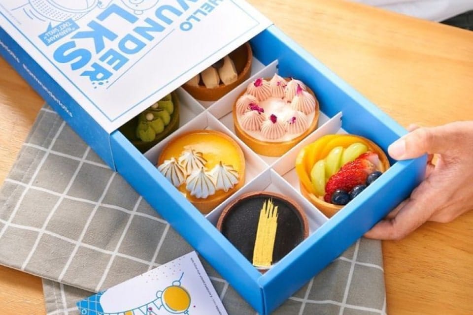 Cake Box Inspiration Tray and Sleeve, Dividers