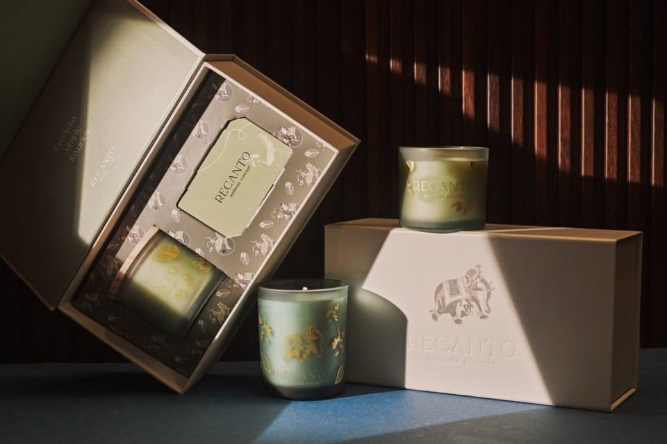 Luxury Packaigng Custom Insert Recanto Embossing