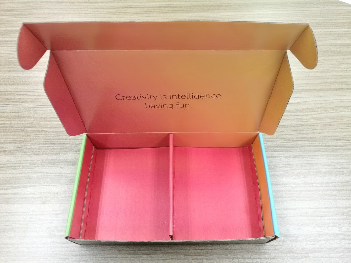 Simplified Sample Mailer Box with Inside Print